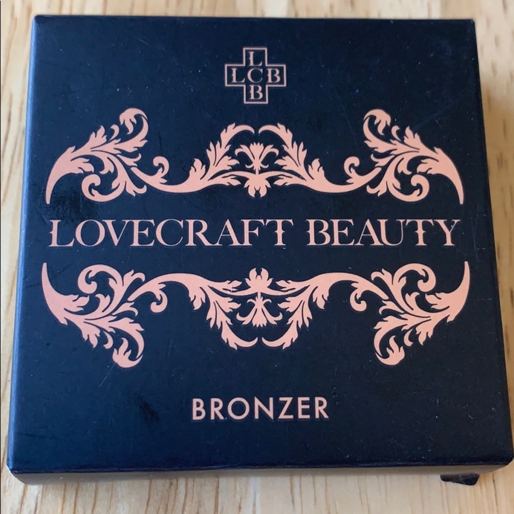 Lovecraft bronzer in Sunniva